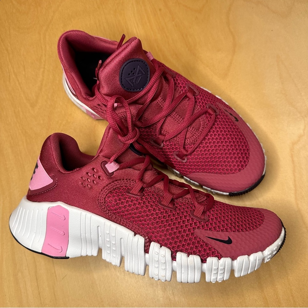 Nike Women's Athletic Shoes - Red and Pink